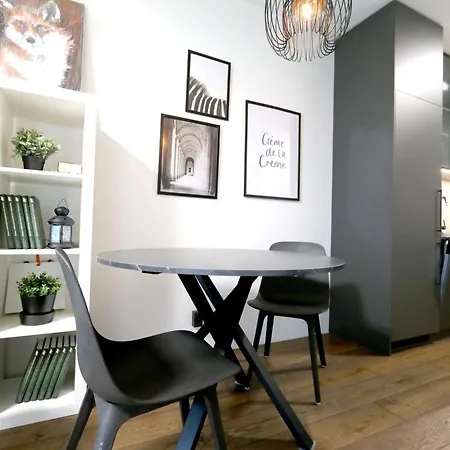 Beautiful Urban Oasis Apartment *
